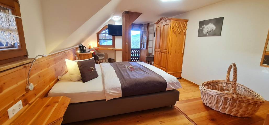 Ferienwohnung für 2 Personen, mit Balkon und Terrasse sowie Garten und Ausblick in Fröhnd