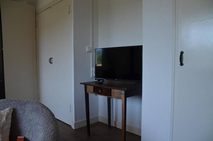 Gîte pour 4 personnes, avec jardin et terrasse ainsi que vue et piscine à Corancy - 3