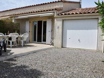Location de vacances pour 6 personnes, avec terrasse dans Plage du Grazel