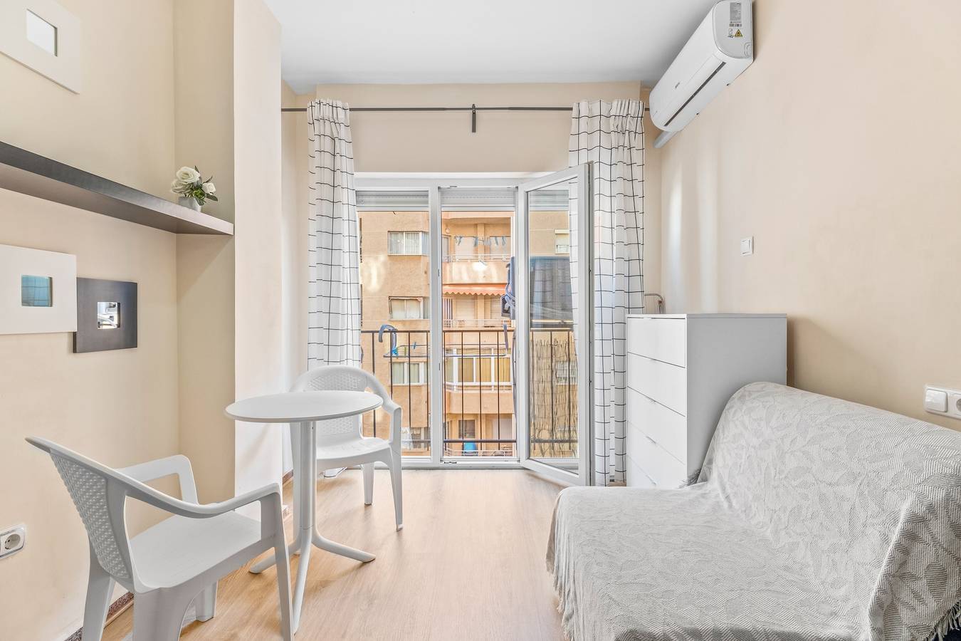 Helt studio, Studioleilighet for 2 personer in Torrevieja Centre, Torrevieja