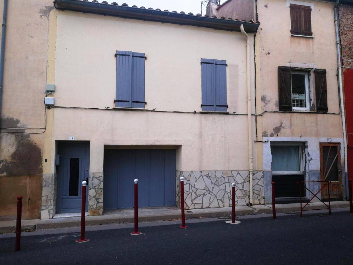 Two-Bedroom House in Montescot, Côte d'Améthyste
