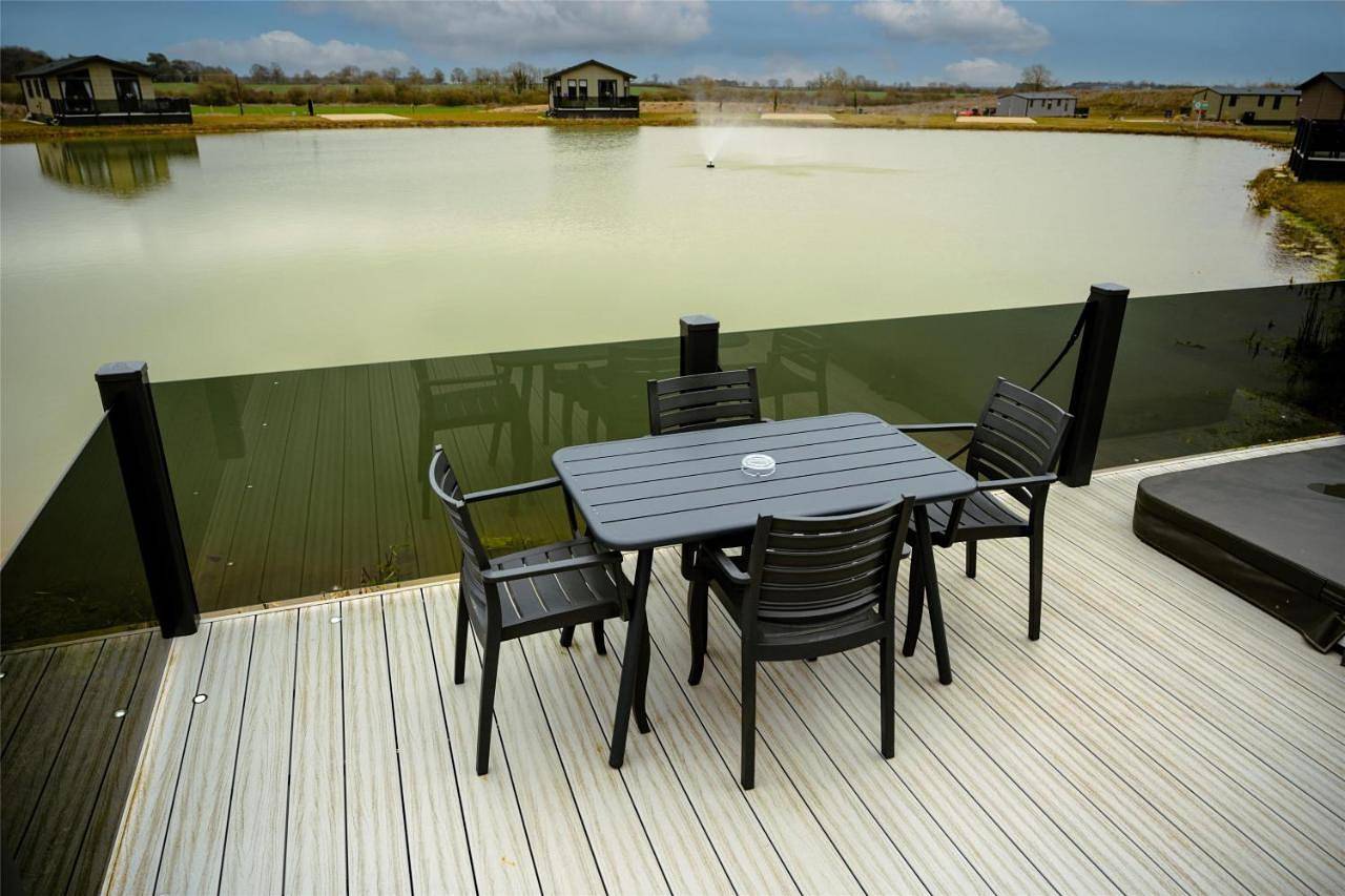 Sure Studio by Best Western Brackenborough Lakes & Resort in Louth, Lincolnshire