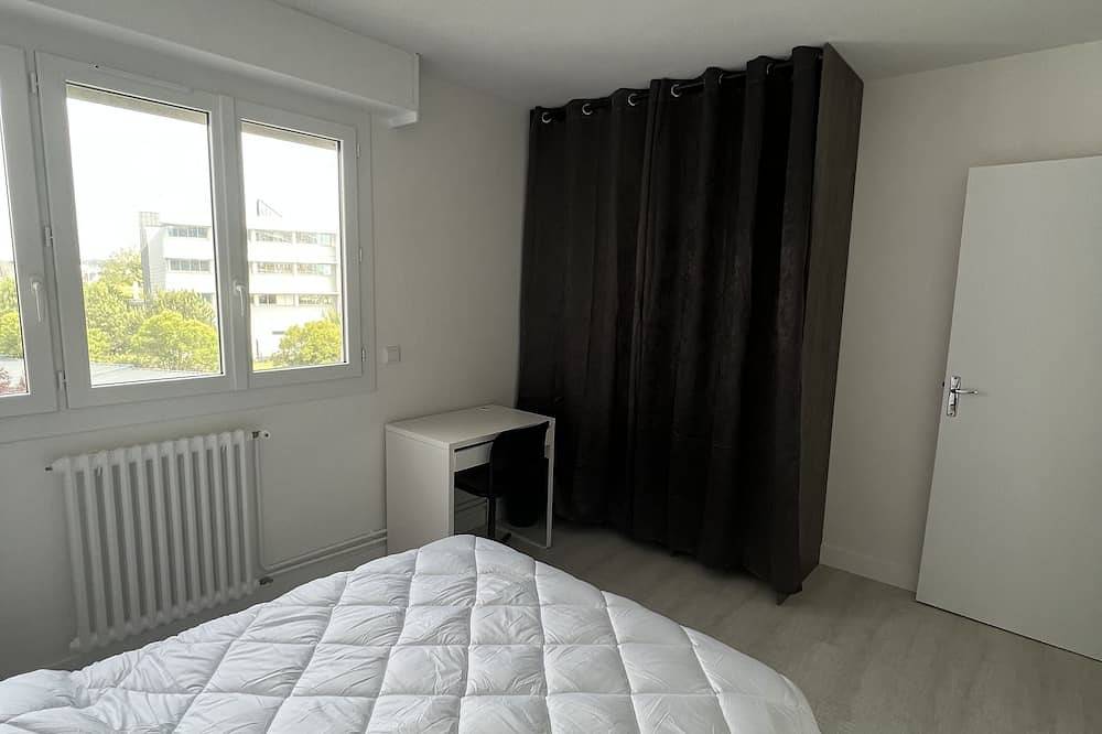Entire apartment, Urban Loft Lorient Centre in Lorient, Côte des Mégalithes