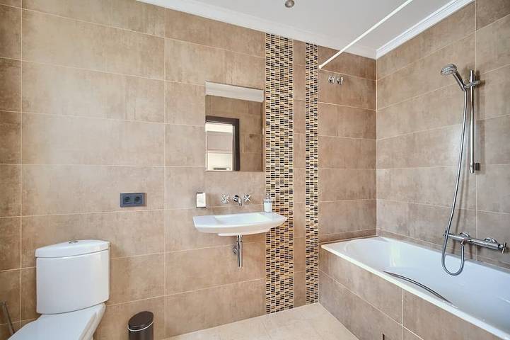 Villa for 8 people, with Balcony and Hot tub as well as Garden and Sauna in La Cala de Mijas Centre