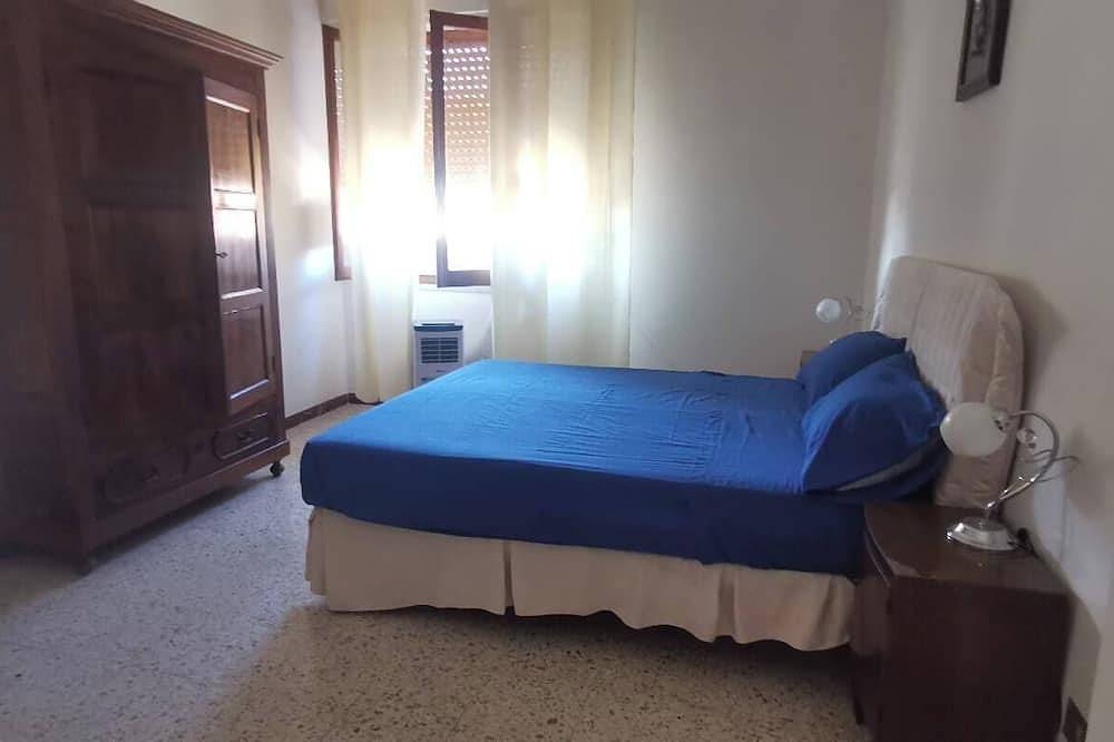 Ganze Wohnung, Casa Bonaria, ideal apartment for visiting all of Sardinia in Terralba, Campidano