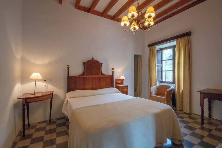 Finca für 18 Personen, mit Balkon und Garten in Bunyola - 4