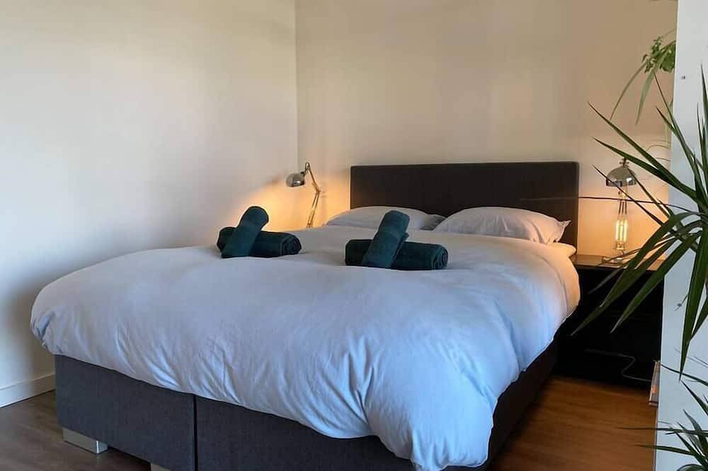Geheel appartement, Fantastic Studio with free private car parking in 's-Hertogenbosch, Noord-Brabant