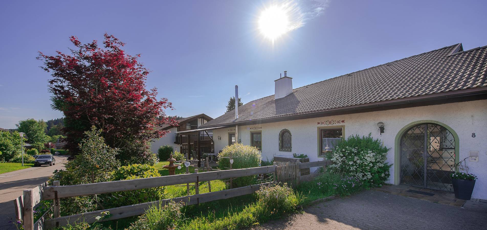 Ganze Wohnung, Ferienwohnung 'Scheidegg Unterm Kreuzberg' mit Bergblick, privater Terrasse & Wlan, Hund auf Anfrage in Scheidegg, Bayerisch Schwaben