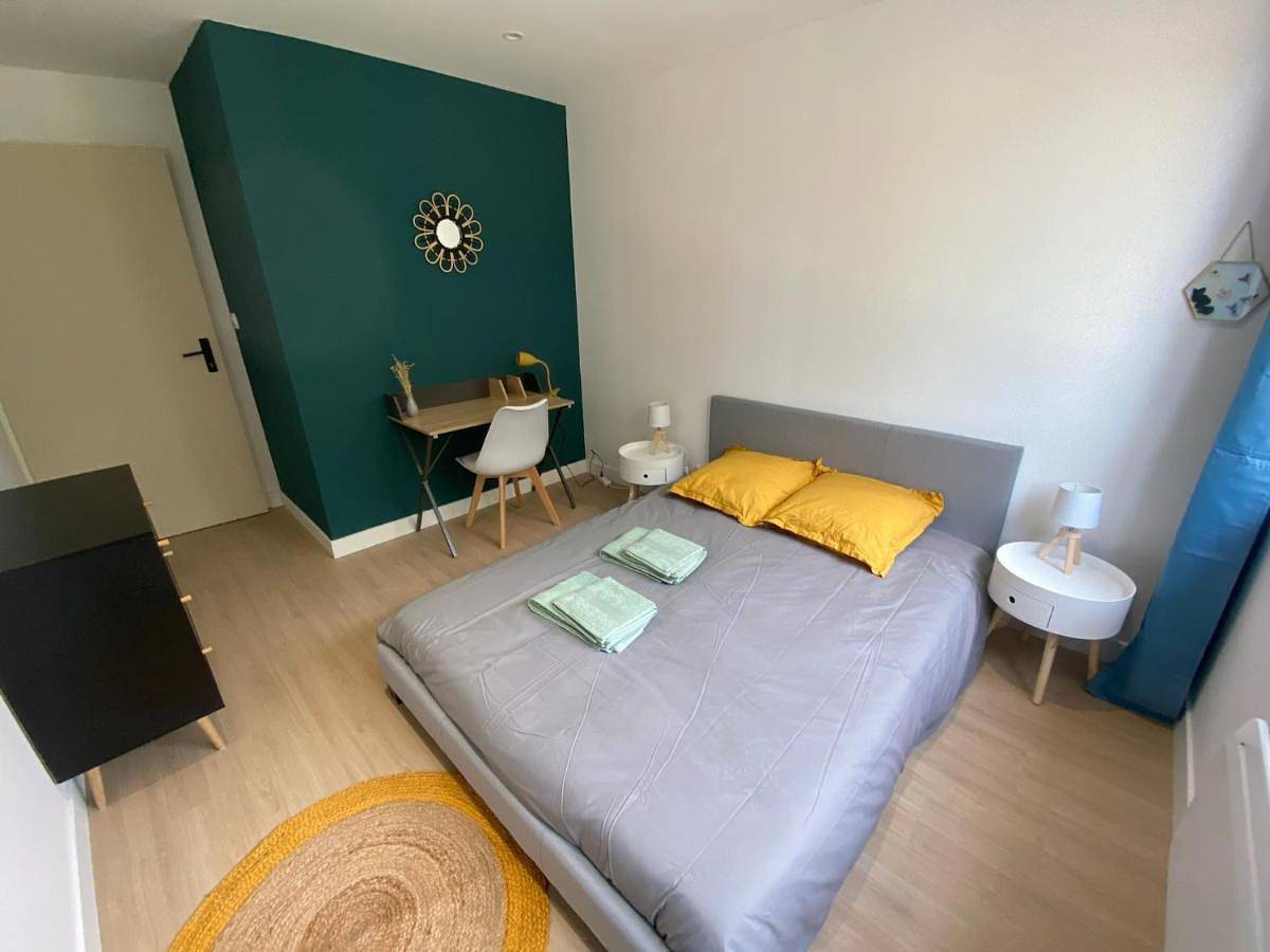 Appartement entier, T2 fonctionnel & confortable en Rdc sur cour calme in Saint-Florentin, Région d'Auxerre