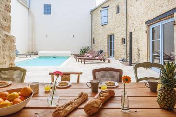 Chambre d’hôte pour 2 personnes, avec vue ainsi que jardin et terrasse à Saint-Geniès-de-Fontedit