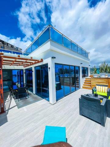 Gîte pour 4 personnes, avec terrasse et vue dans Praia