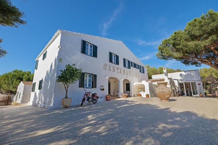 Homestay voor 2 personen, with uitzicht and zwembad as well as tuin op Menorca