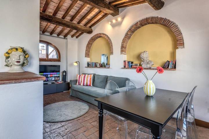 Loft per 8 persone, con terrazza e panorama a Pisa