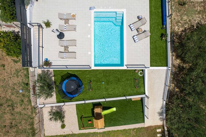 Villa for 6 personer med balkon/terrasse in Naklice, Split-Dalmatien