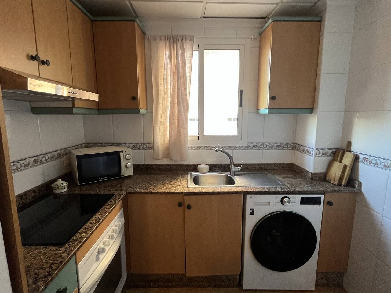 Entire apartment, Holiday apartment for 7 people with terrace in La Manga del Mar Menor, Cartagena