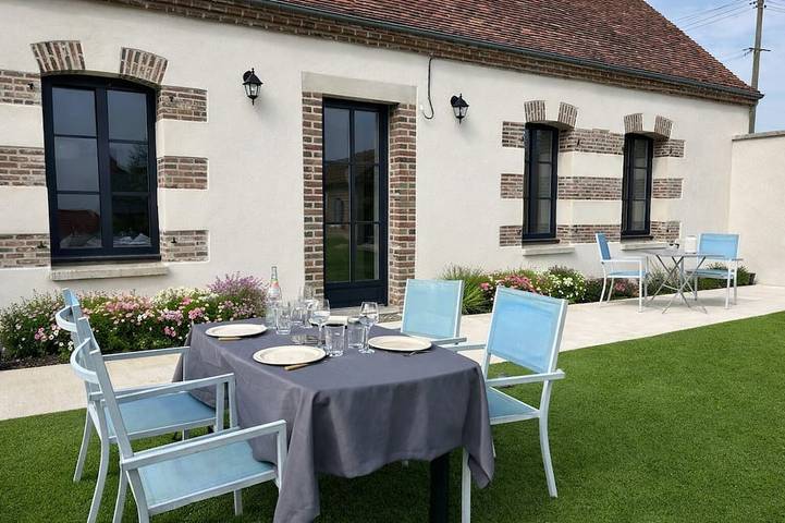 Gîte pour 6 personnes, avec Terrasse et Jardin dans Savières