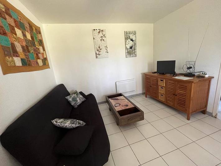 Location de vacances pour 5 personnes, avec piscine et jardin ainsi que sauna et vue à Saint-Chamarand - 3