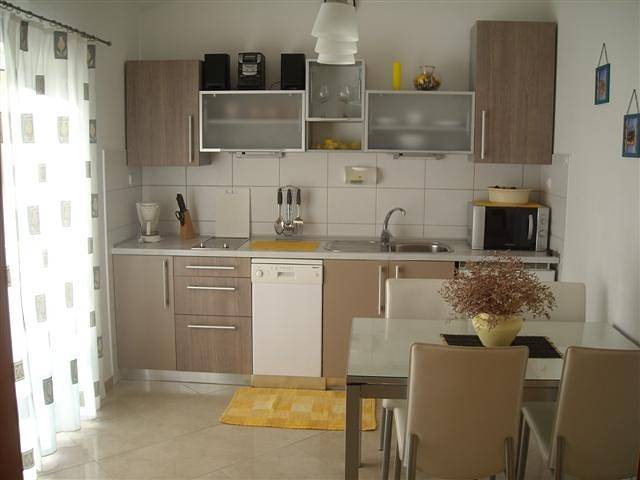 Ganze Wohnung, Ferienwohnung in Bol mit Meerblick, Terrasse, Klimaanlage, W-Lan (3417-2) in Bol, Brac