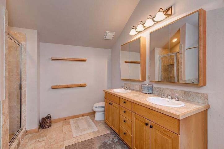 Holiday rental for 10 people, with pool and hot tub as well as balcony in Jackson Hole