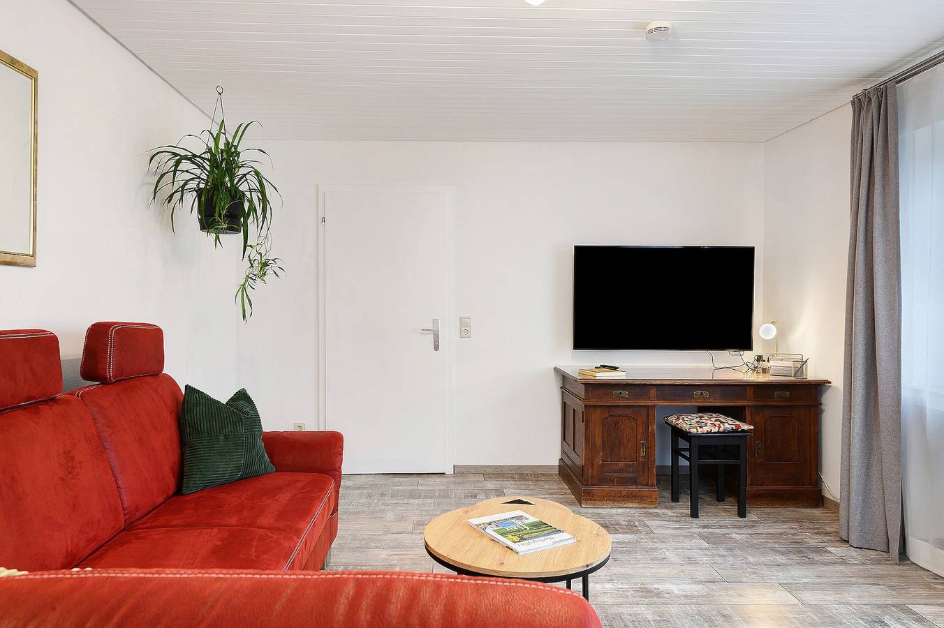 Geheel appartement, Vakantiewoning 'Kastanje' met bergzicht, gemeenschappelijke tuin en wifi in Müllheim, Zuidelijk Zwarte Woud