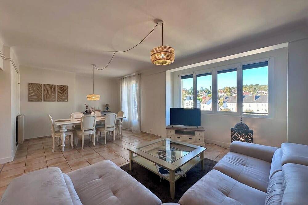 Apartamento entero, Casa Ribot #10 - T4 pour 5 personnes - Proche Centre Ville in Brive-la-Gaillarde, Brive-la-Gaillarde region