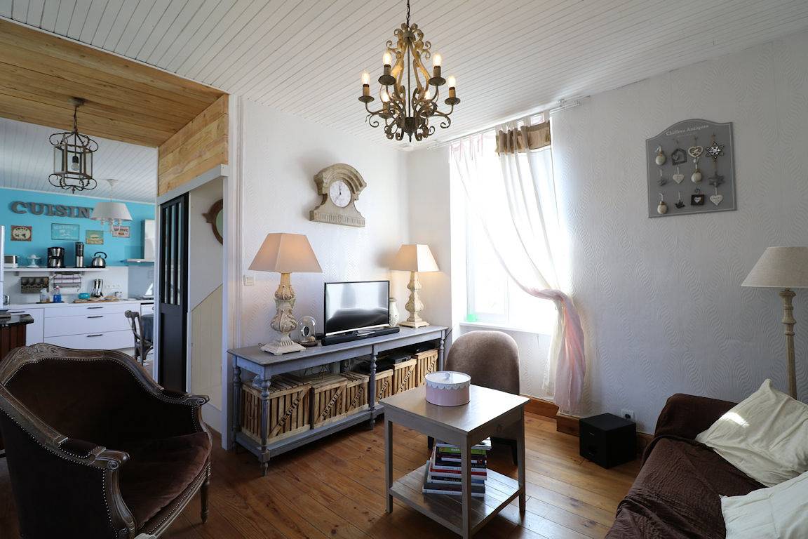 Maison de charme en duplex avec jardin privé in Le Palais, Côte des Mégalithes