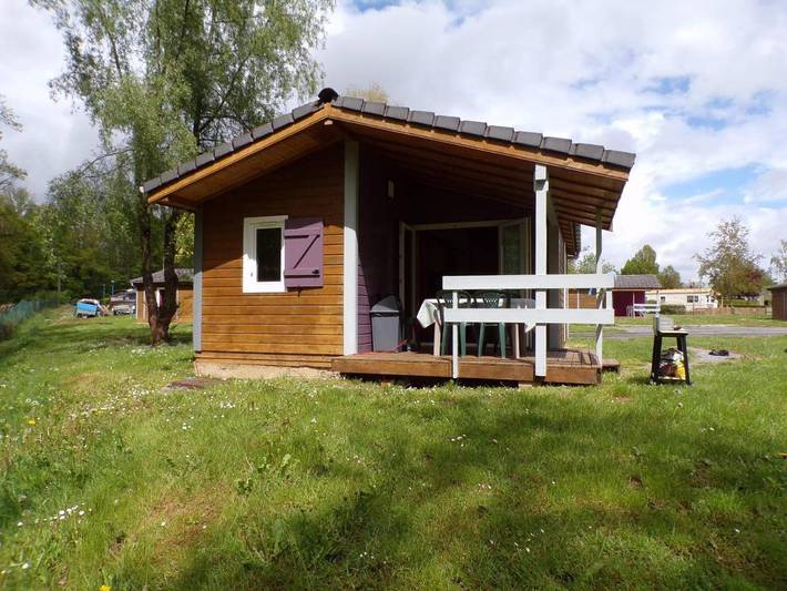 Gîte pour 4 personnes, avec vue ainsi que terrasse et piscine à Signy-le-Petit - 2