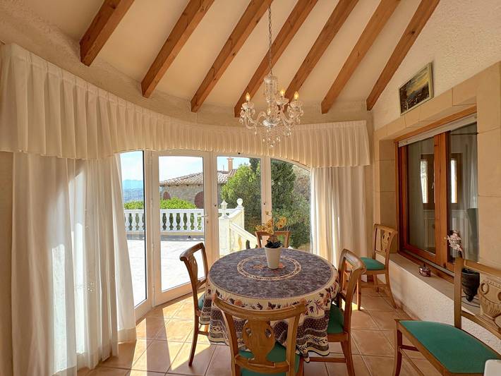 Chalet para 6 personas, con terraza además de piscina y jardín, Familias con niños en Marina Alta - 3