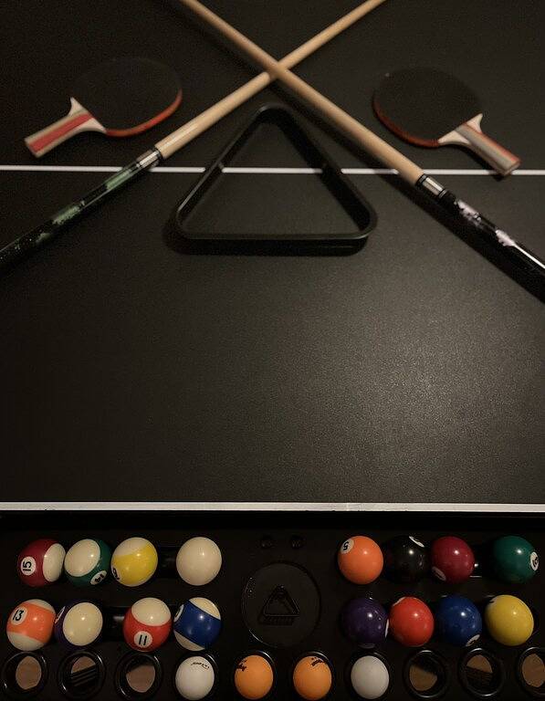 Contemporary Traditional w/ Pool, Wet Bar and Pool Table in Kennewick, Washington