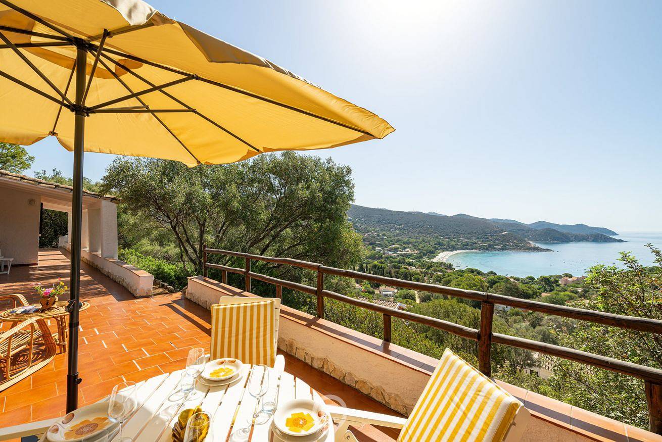 Villa per 6 Persone in Torre delle Stelle, Cagliari e Dintorni