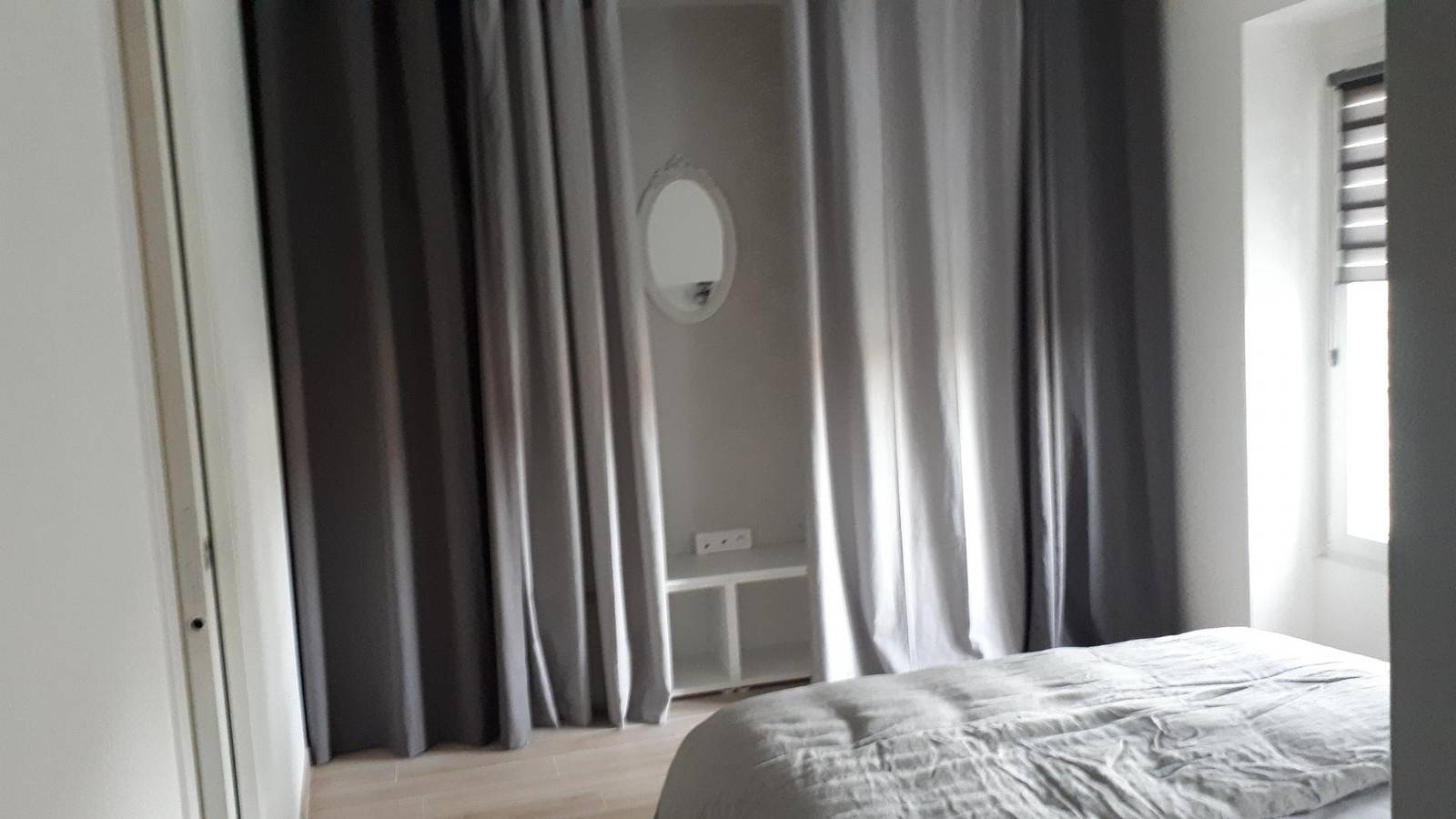 Alienor d'Aquitaine Haut Jardin de Provins in Provins, Sena y Marne