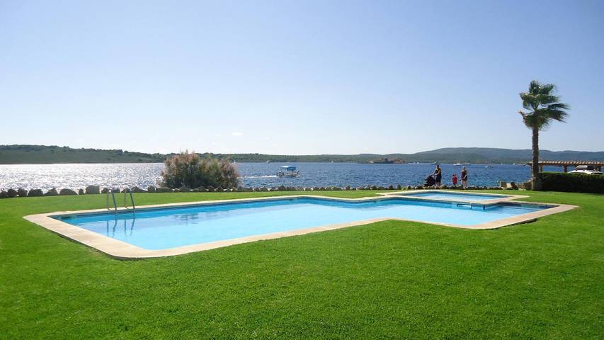 Apartamento entero, Apartamento de vacaciones para 2 personas con terraza in Fornells, Es Mercadal