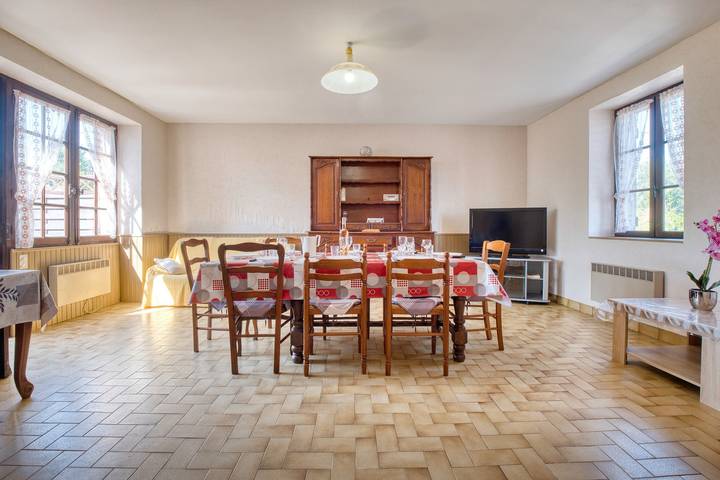 Location de vacances pour 8 personnes, avec jardin, animaux acceptés à Saint-Geniès - 2