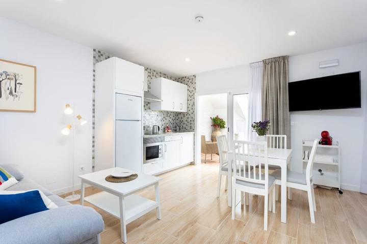 Chalet para 2 personas, con sauna y vistas además de jardín y piscina en Tenerife - 4