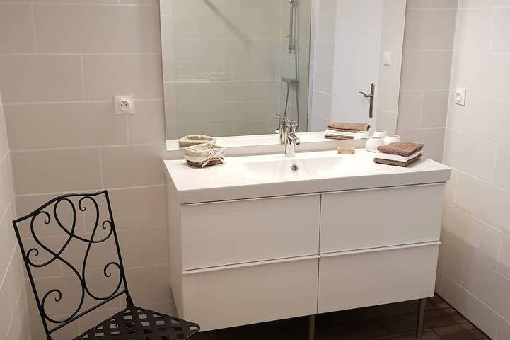 Maison d'Hérré ⭐⭐⭐Independent accommodation in main residence with swimming pool in Saint-Girons, Parc naturel régional des Pyrénées ariégeoises