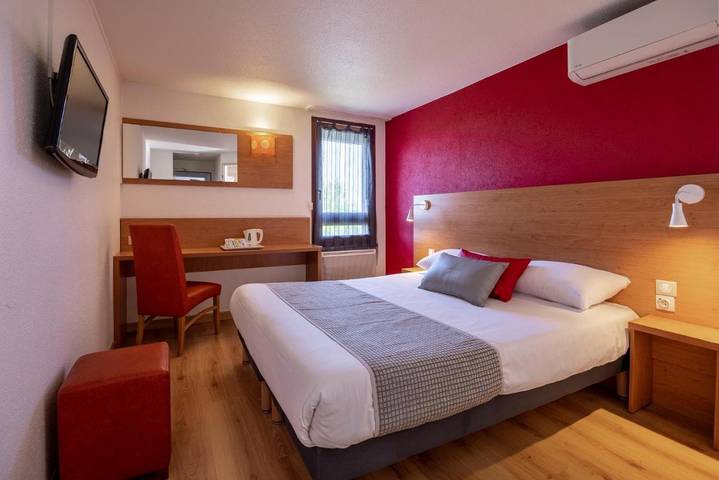 Hôtel pour 3 personnes, avec jardin à Chaintré