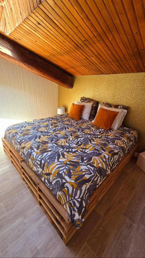 Appartement entier, One-Bedroom House in Tournon-sur-Rhône, Région de Tournon-sur-Rhône