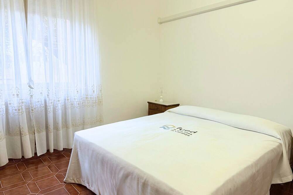 Ganze Wohnung, Marotta, three-room apartment with equipped courtyard near the sea in Marotta, Mondolfo und Umgebung