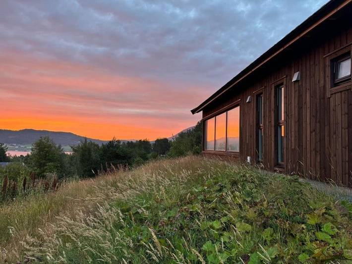 Ferienhaus für 4 Personen, mit Terrasse und Garten sowie Ausblick in Aure