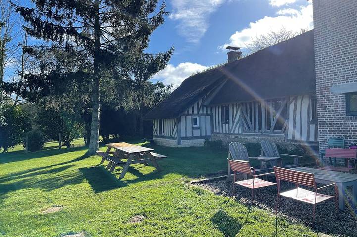 Location de vacances pour 10 personnes, avec Jardin à Englesqueville-en-Auge