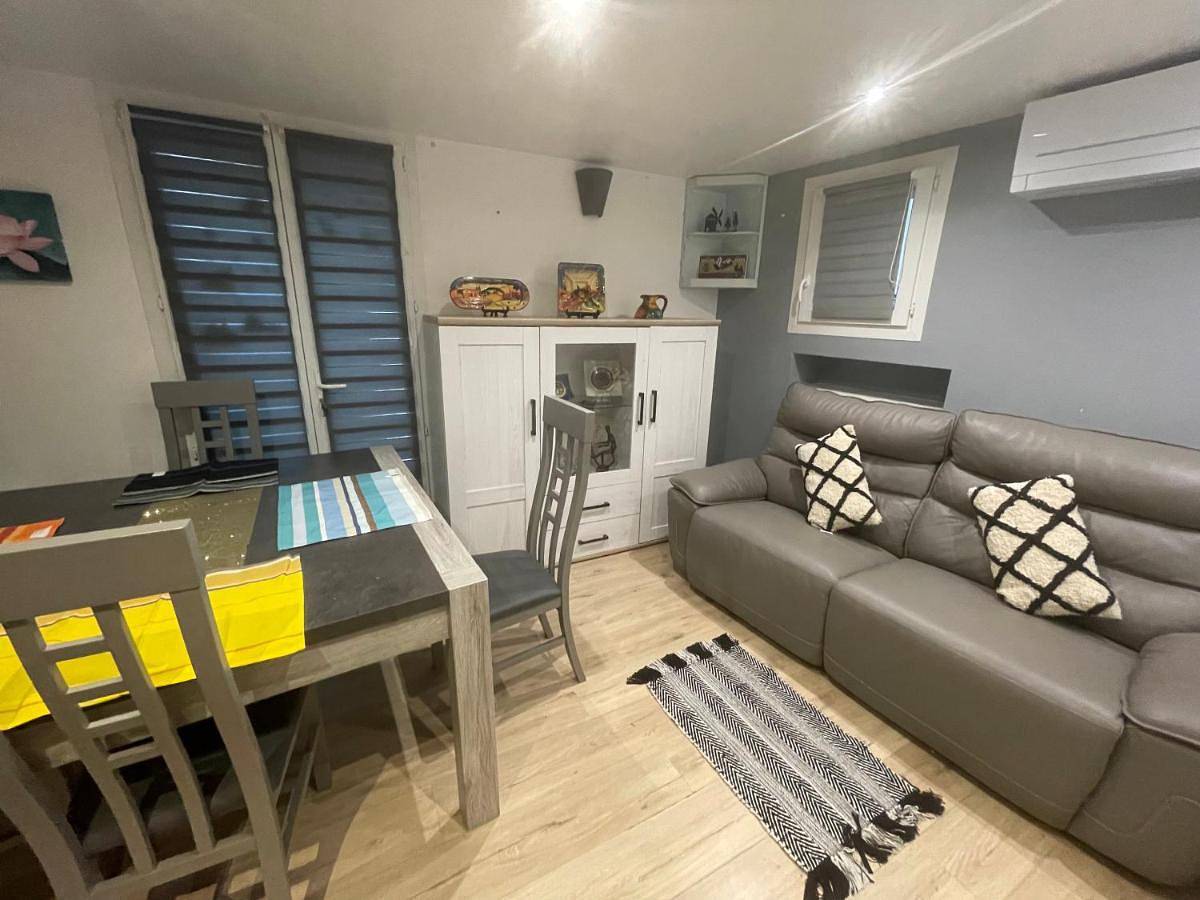 Two-Bedroom House in Arles-sur-Tech, Région de Céret
