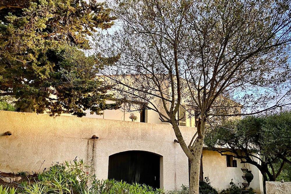 Baie D'Ajaccio/Portigliolo-Maison 130m²-Plage à 250m-Vue Mer+++Gd Jardin 2000m² in Portigliolo, Coti-Chiavari
