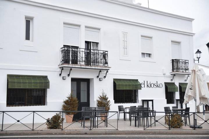 Casa rural para 8 personas, con piscina además de terraza y vistas, Se admiten mascotas en Hornachuelos - 3
