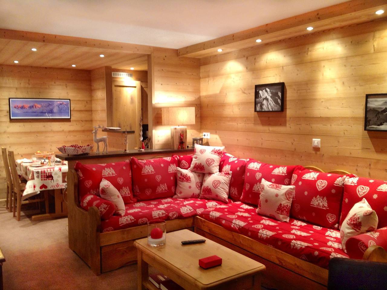 Apartamento entero, Apartamento renovado 5 personas, 4 copos Oro, central, balcón, WiFi, esquís in Les Menuires, Saint-Martin-de-Belleville