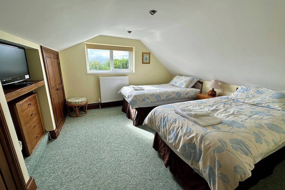 Casa de vacaciones de dos dormitorios en una zona rural tranquila. in Polperro, Cornualles