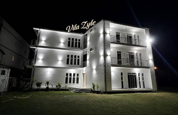 Appartement de vacances pour 40 personnes, avec balcon et jardin