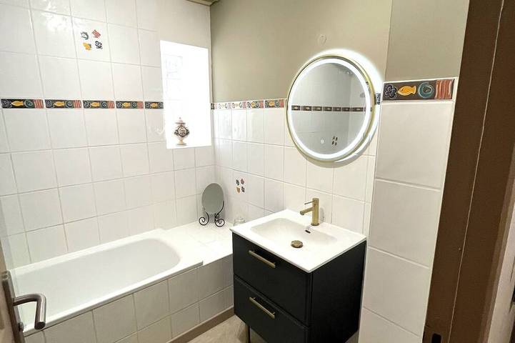Appartement entier, Appartement 70 m2 piscine de la propriété, parking, mer 4 km in Sérignan, Côte méditerranéenne (France)