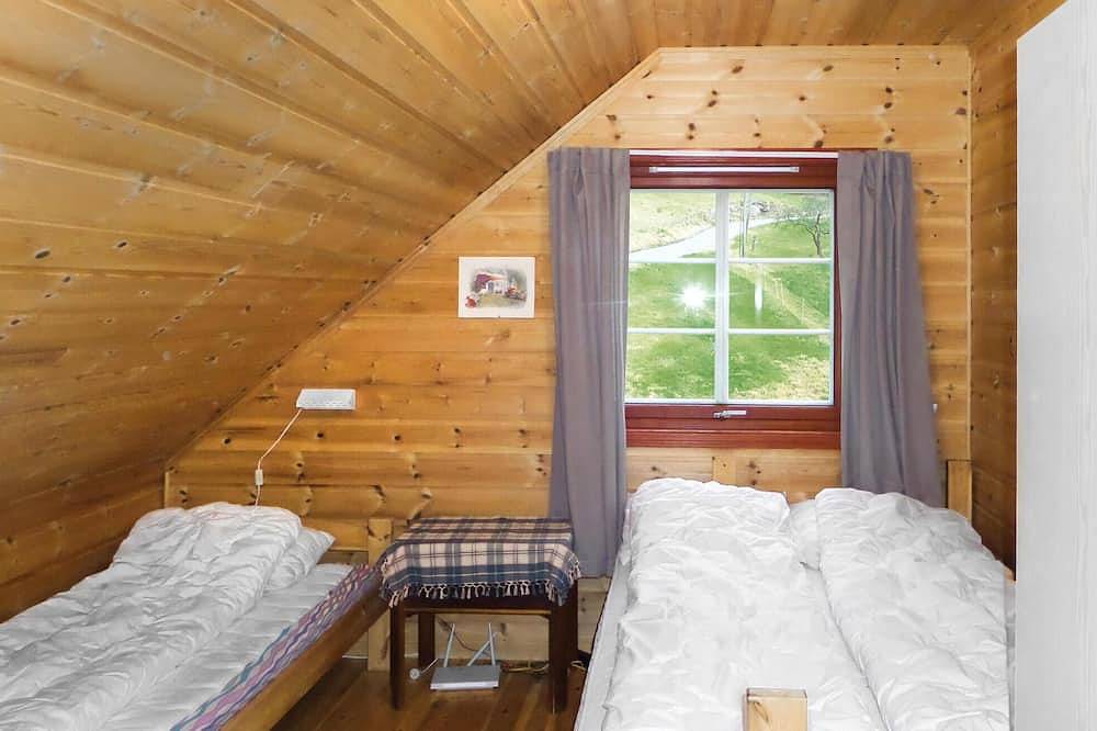 3 bedroom stunning home in åkra in Åkra, Kvinnherad