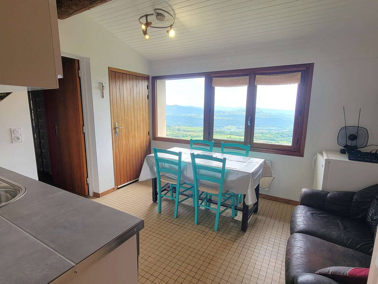 Apartamento entero, Apartamento 4 personas - 2 habitaciones - Balcón Sur - A pie de pistas de esquí - Mascotas permitidas in Saint-Michel-de-Chaillol, Parque Nacional de los Ecrins