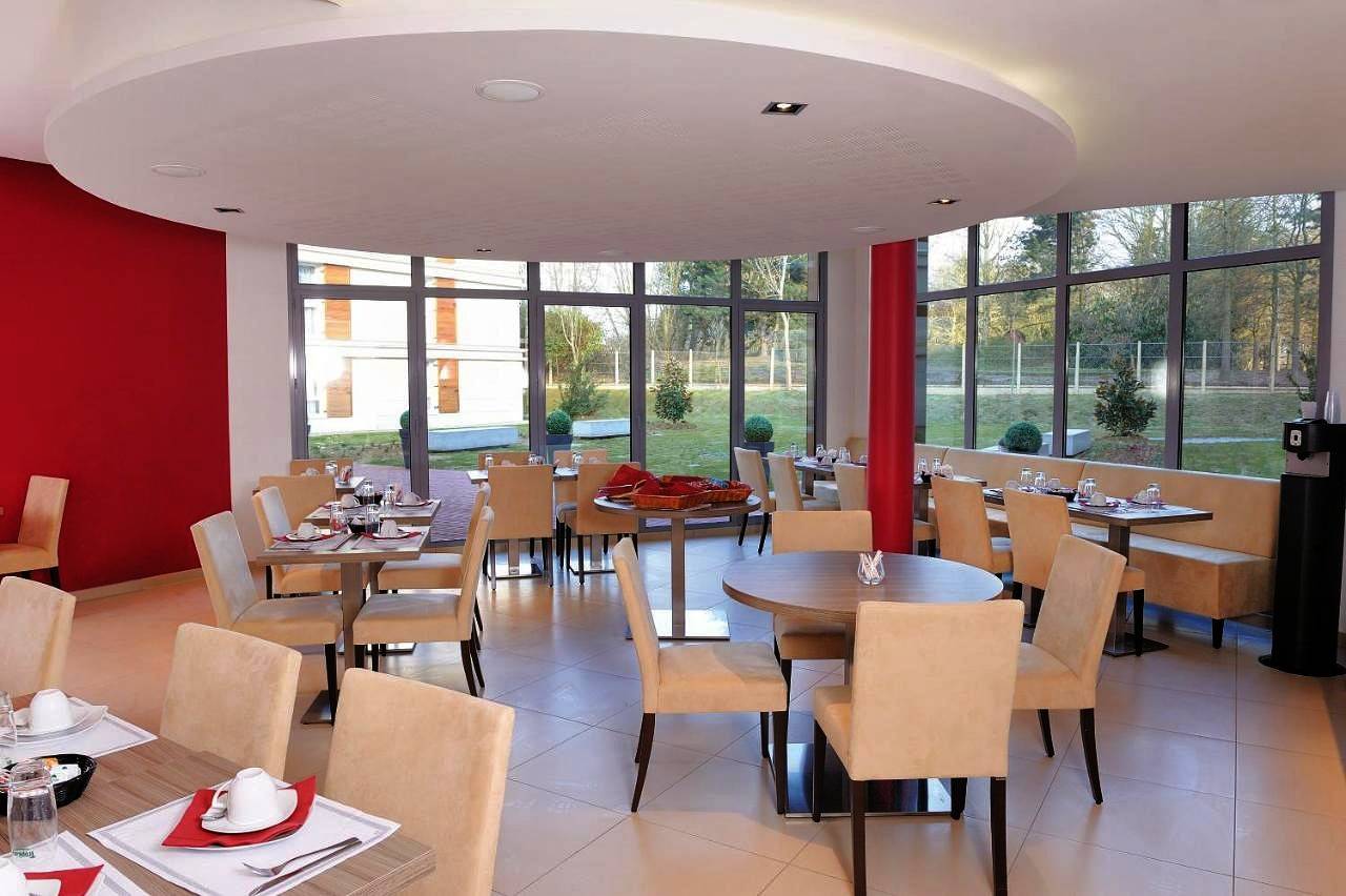 Residhome Paris-Guyancourt in Guyancourt, Yvelines